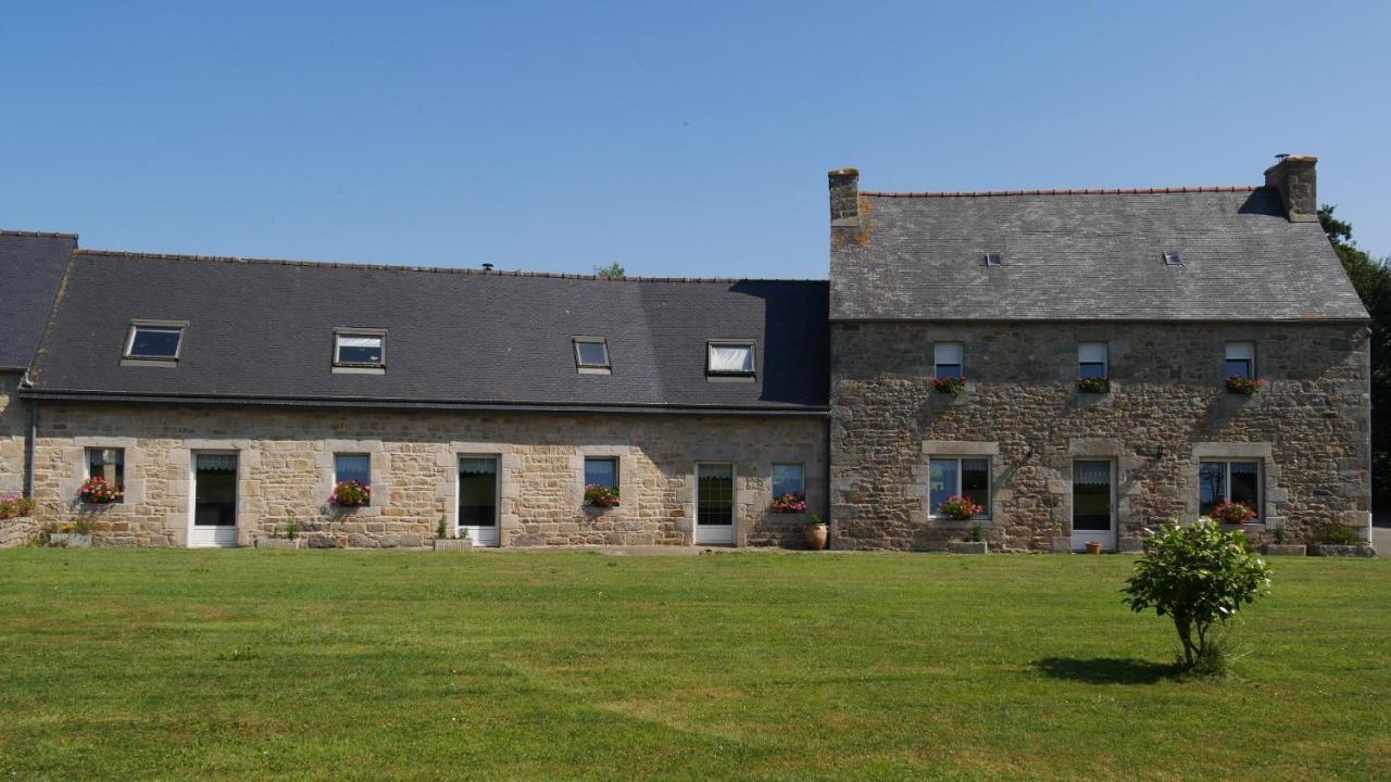 Bed and Breakfast La Ferme Guibel Plouzélambre Esterno foto